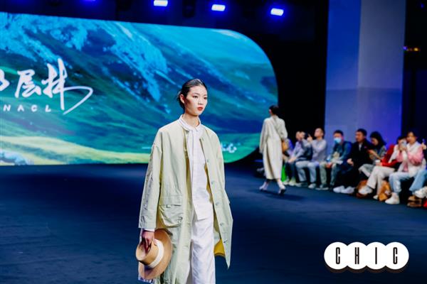 佳直播亮相CHIC2025春季展 携手推动服饰直播技术的创新与应用(图4)