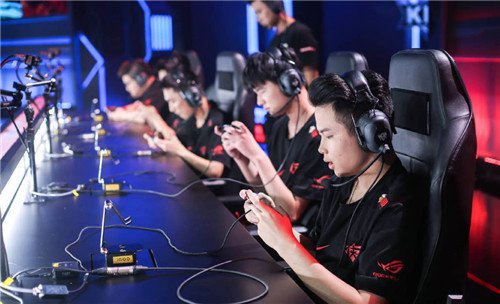 王者荣耀KPL决赛再战西安!斗鱼签约战队eStarPro无惧万难誓斩银龙(图6)